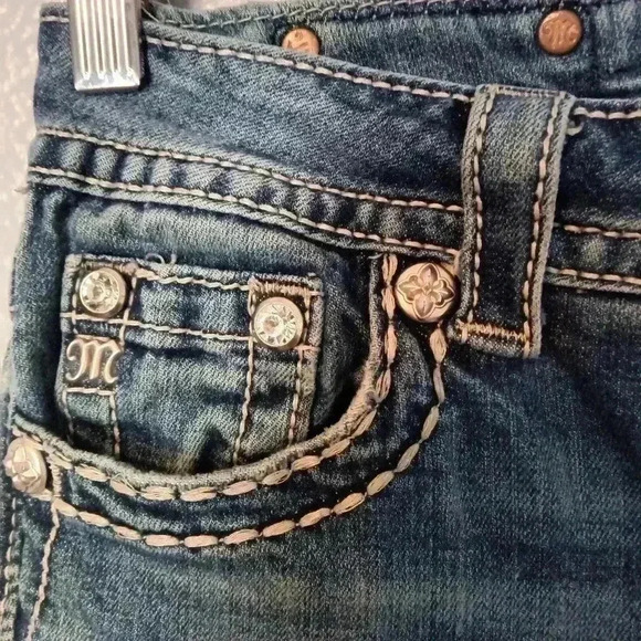 Miss Me Denim Distressed Sequined  Beaded pockets Jeans Size 26 - Picture 6 of 16